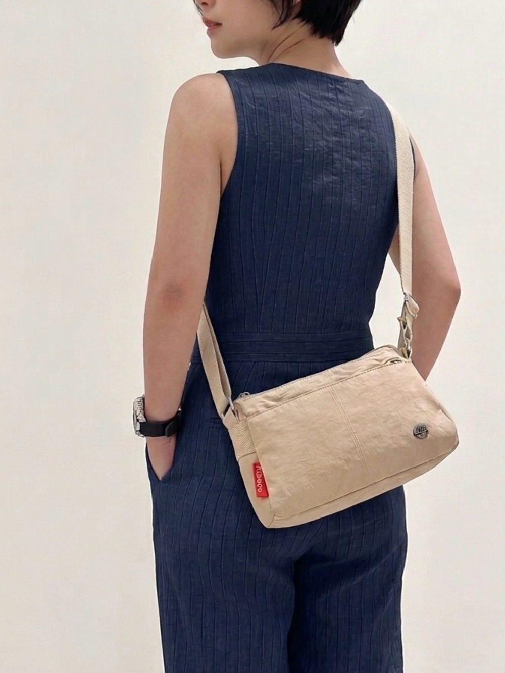Ultra Lightweight Water-Resistant Crossbody Bag Beige Multi Pocket